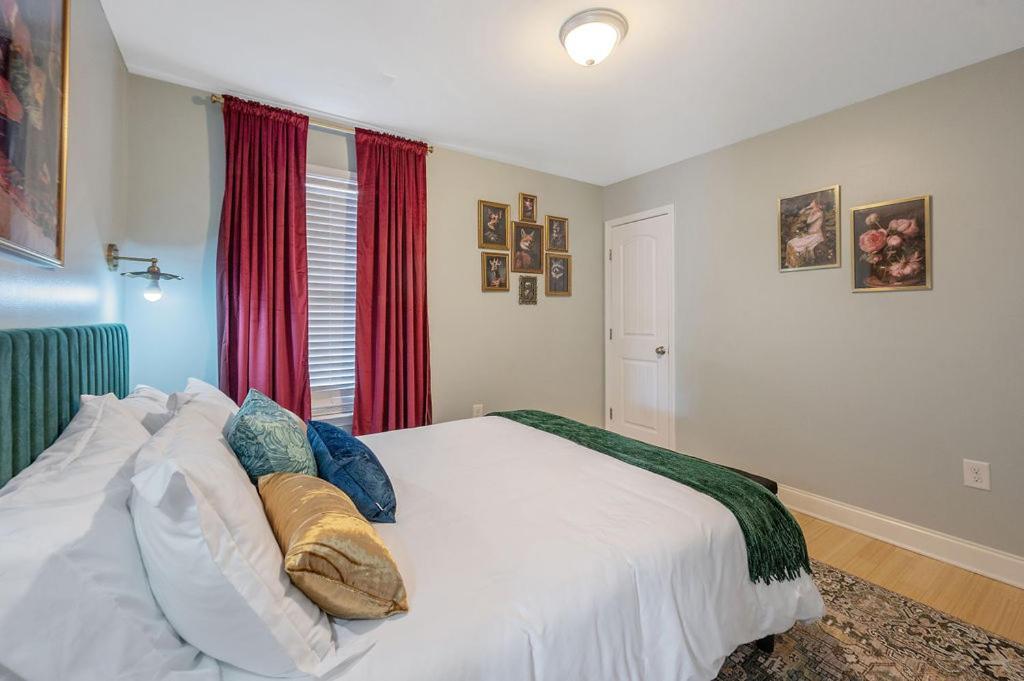 New Victorian Theme, 3Br, Lrg Backyard Close To Pnc Arena, Downtown, And Rdu Airport Raleigh Exterior photo